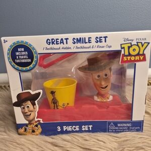 NIB SUPER SMILE KIDS 3 PIECE TOOTHBRUSH SET-TOY STORY